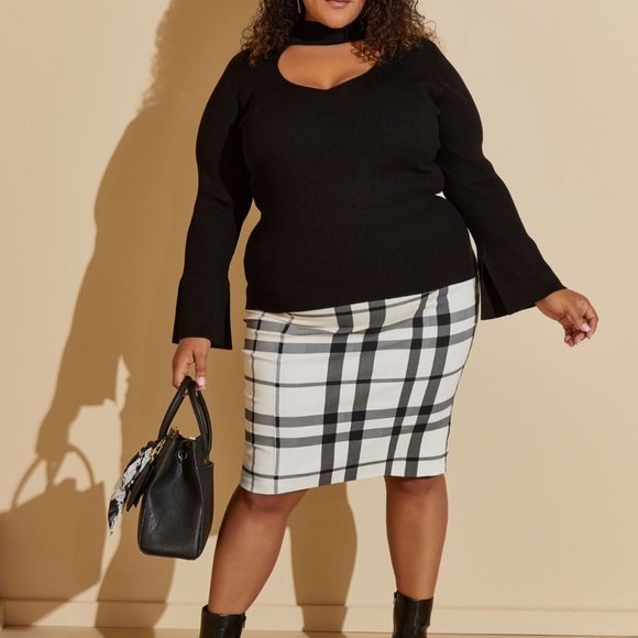 Plus ASHLEY STEWART Black Bell Sleeved Cutout Sweater 2X - Picture 3 of 5